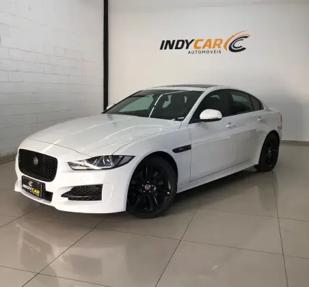 JAGUAR XE 2.0 16V INGENIUM P250 GASOLINA R-SPORT 4P AUTOMÁTICO