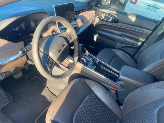 JEEP-COMMANDER-2.0 HURRICANE 4 TURBO GASOLINA OVERLAND AT9 JEEP-COMMANDER-2024