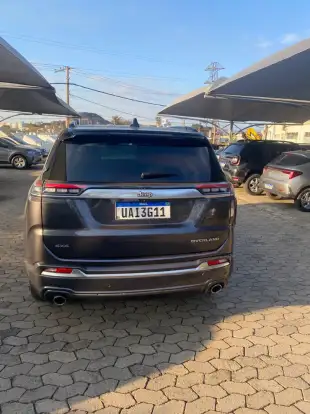 JEEP-COMMANDER-2024