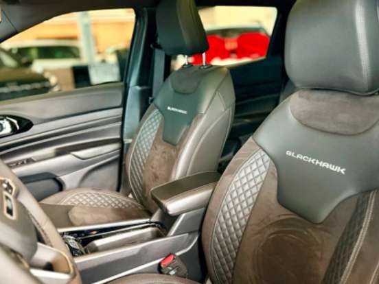 JEEP-COMPASS-2.0 HURRICANE 4 TURBO GASOLINA BLACKHAWK AT9 JEEP-COMPASS-2025