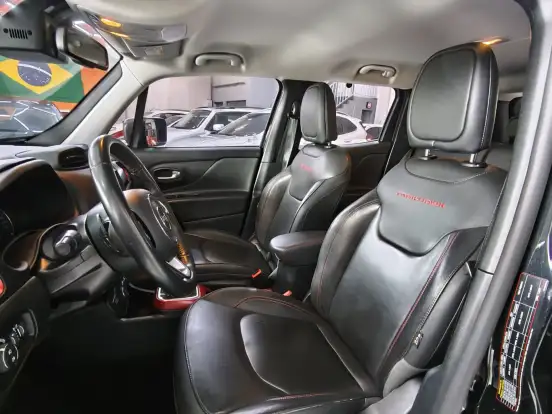 JEEP-RENEGADE-2.0 16V TURBO DIESEL TRAILHAWK 4P 4X4 AUTOMÁTICO JEEP-RENEGADE-2020