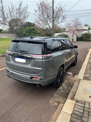 JEEP-COMMANDER-2024