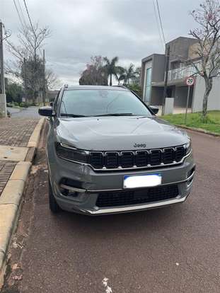 JEEP-COMMANDER-2024