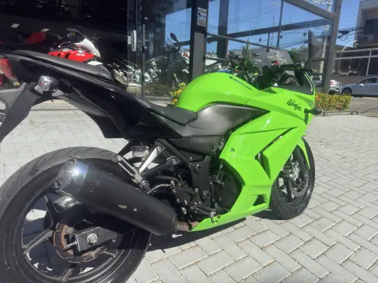 KAWASAKI-NINJA 250R-2010