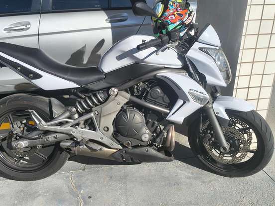 KAWASAKI-ER-6N KAWASAKI-ER-6N-2010