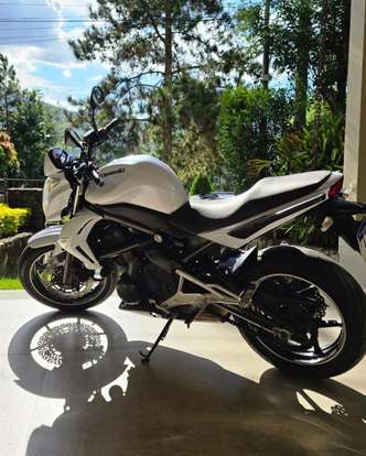 KAWASAKI-ER-6N-2010