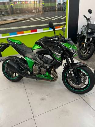 KAWASAKI-Z800-2014