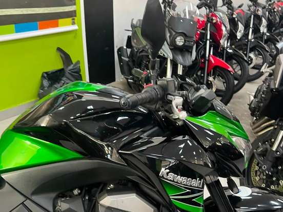 KAWASAKI-Z800 KAWASAKI-Z800-2014