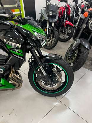 KAWASAKI-Z800-2014