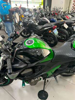 KAWASAKI-Z800-2014