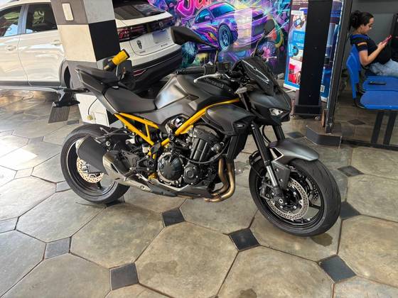 KAWASAKI Z900 