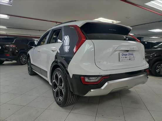 KIA-NIRO-2023