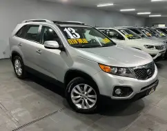 KIA SORENTO 3.5 S.560 V6 24V GASOLINA 4P AUTOMÁTICO KIA SORENTO 3.5 S.560 V6 24V GASOLINA 4P AUTOMÁTICO
