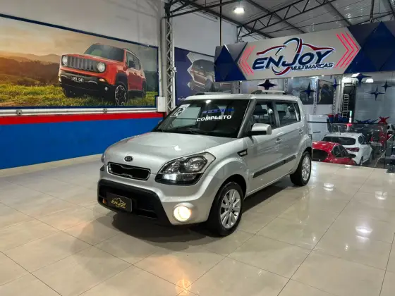 KIA SOUL 1.6 EX 16V FLEX 4P MANUAL KIA SOUL 1.6 EX 16V FLEX 4P MANUAL