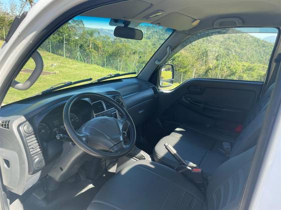 KIA BONGO 2.5 K-2500 4X2 CS TURBO DIESEL 2P MANUAL