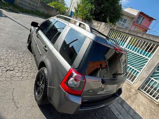 LAND ROVER-FREELANDER-3.2 HSE 6 CILINDROS 24V GASOLINA 4P AUTOMÁTICO LAND ROVER-FREELANDER-2010