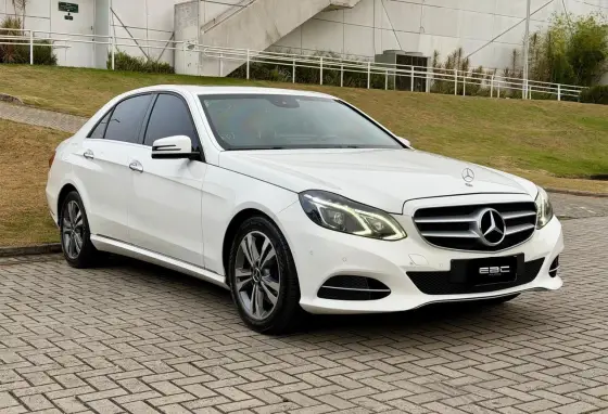 MERCEDES-BENZ E 250 2.0 AVANTGARDE 16V TURBO GASOLINA 4P AUTOMÁTICO MERCEDES-BENZ E 250 2.0 AVANTGARDE 16V TURBO GASOLINA 4P AUTOMÁTICO