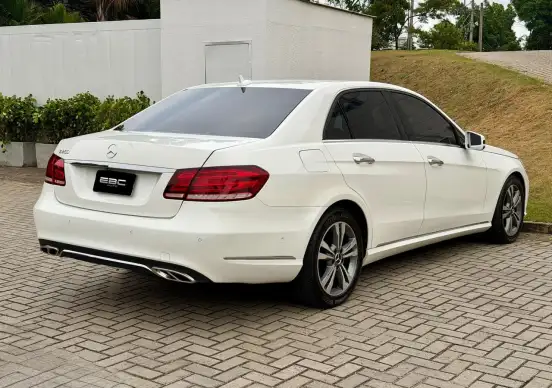 MERCEDES-BENZ-E 250-2.0 AVANTGARDE 16V TURBO GASOLINA 4P AUTOMÁTICO MERCEDES-BENZ-E 250-2014