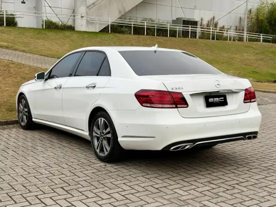 MERCEDES-BENZ-E 250-2.0 AVANTGARDE 16V TURBO GASOLINA 4P AUTOMÁTICO MERCEDES-BENZ-E 250-2014