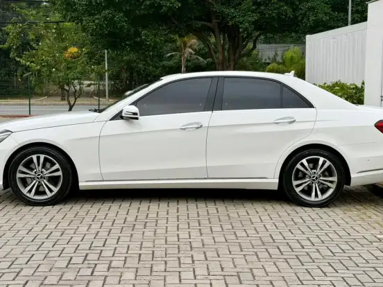 MERCEDES-BENZ-E 250-2.0 AVANTGARDE 16V TURBO GASOLINA 4P AUTOMÁTICO MERCEDES-BENZ-E 250-2014