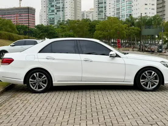 MERCEDES-BENZ-E 250-2.0 AVANTGARDE 16V TURBO GASOLINA 4P AUTOMÁTICO MERCEDES-BENZ-E 250-2014