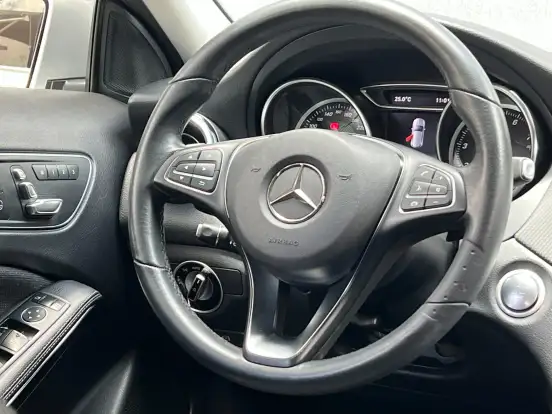MERCEDES-BENZ-GLA 200-1.6 CGI FLEX STYLE 7G-DCT MERCEDES-BENZ-GLA 200-2019
