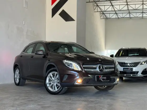 MERCEDES-BENZ GLA 200 1.6 CGI VISION 16V TURBO FLEX 4P AUTOMÁTICO MERCEDES-BENZ GLA 200 1.6 CGI VISION 16V TURBO FLEX 4P AUTOMÁTICO