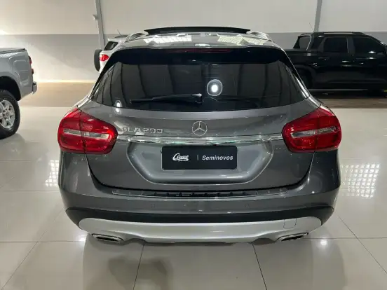 MERCEDES-BENZ-GLA 200-2014