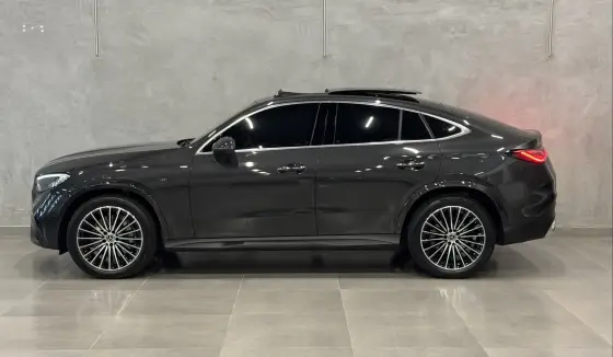 MERCEDES-BENZ GLC 300 2.0 MHEV AMG LINE COUPÉ 4MATIC 9G-TRONIC
