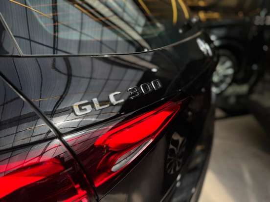 MERCEDES-BENZ-GLC 300-2026