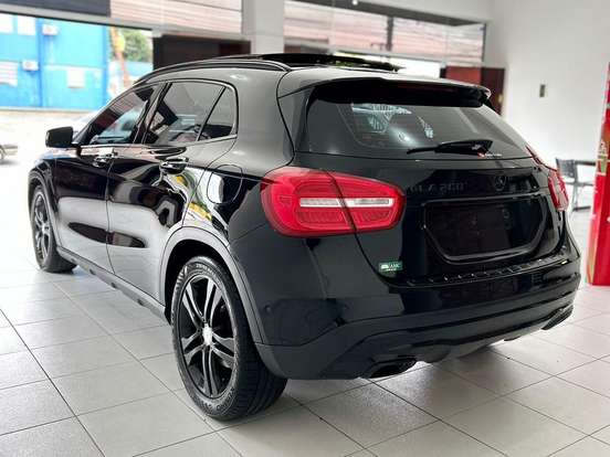 MERCEDES-BENZ-GLA 200-1.6 CGI VISION BLACK EDITION 16V TURBO FLEX 4P AUTOMÁTICO MERCEDES-BENZ-GLA 200-2015