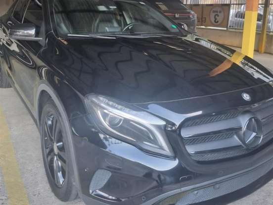 MERCEDES-BENZ-GLA 200-1.6 CGI VISION BLACK EDITION 16V TURBO FLEX 4P AUTOMÁTICO MERCEDES-BENZ-GLA 200-2015