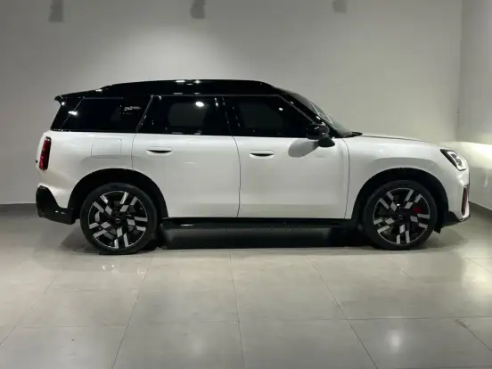 MINI-COUNTRYMAN-2024