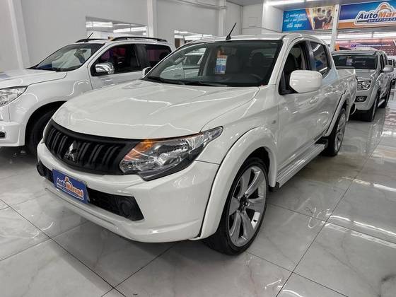 MITSUBISHI L200 TRITON 2.4 16V TURBO DIESEL OUTDOOR GLS CD 4X4 AUTOMÁTICO