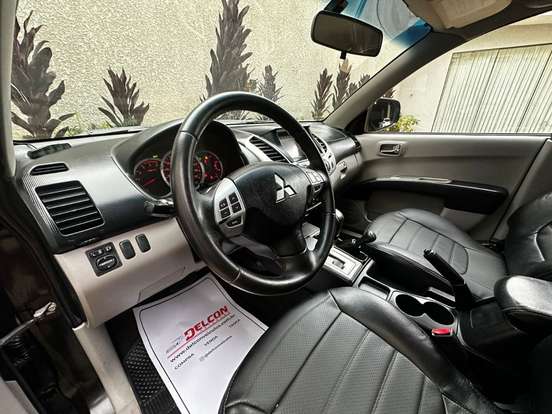 MITSUBISHI-L200 TRITON-3.2 HPE 4X4 CD 16V TURBO INTERCOOLER DIESEL 4P AUTOMÁTICO MITSUBISHI-L200 TRITON-2015