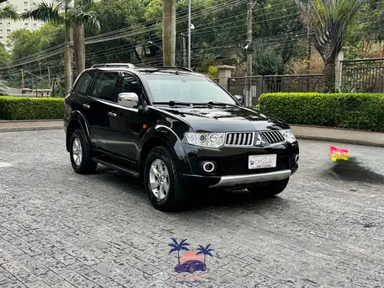 MITSUBISHI PAJERO DAKAR 3.5 HPE 7 LUGARES 4X4 V6 24V FLEX 4P AUTOMÁTICO