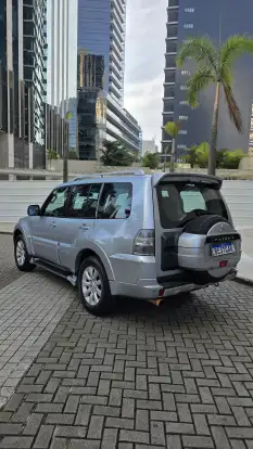 MITSUBISHI-PAJERO FULL-2010