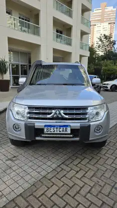 MITSUBISHI-PAJERO FULL-2010