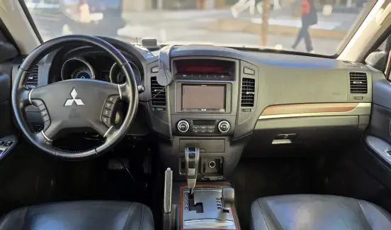 MITSUBISHI-PAJERO FULL-2010