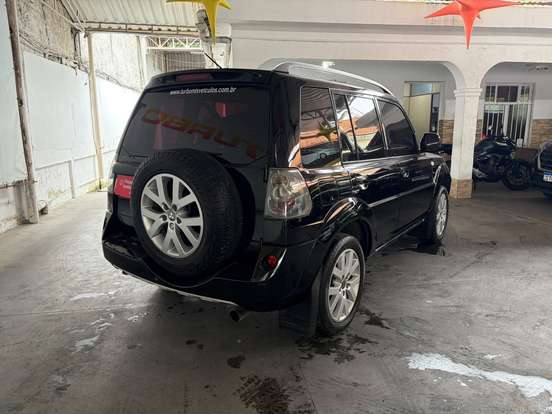 MITSUBISHI-PAJERO TR4-2.0 4X2 16V 140CV FLEX 4P AUTOMÁTICO MITSUBISHI-PAJERO TR4-2011