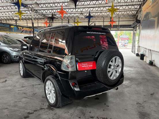 MITSUBISHI-PAJERO TR4-2.0 4X2 16V 140CV FLEX 4P AUTOMÁTICO MITSUBISHI-PAJERO TR4-2011