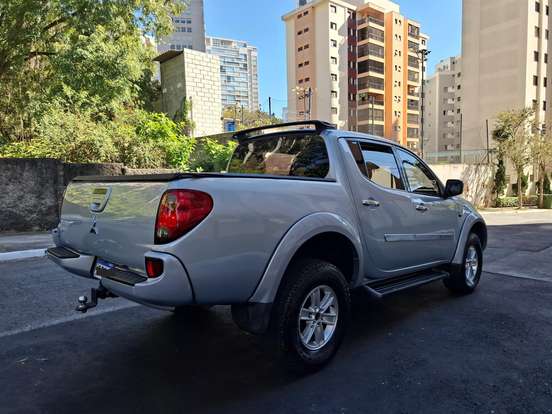 MITSUBISHI-L200 TRITON-3.2 HPE 4X4 CD 16V TURBO INTERCOOLER DIESEL 4P AUTOMÁTICO MITSUBISHI-L200 TRITON-2010