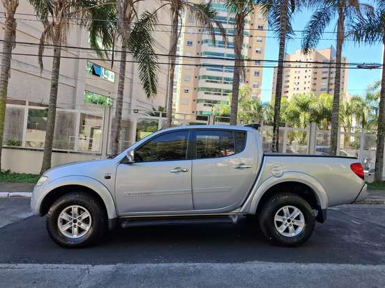 MITSUBISHI-L200 TRITON-3.2 HPE 4X4 CD 16V TURBO INTERCOOLER DIESEL 4P AUTOMÁTICO MITSUBISHI-L200 TRITON-2010
