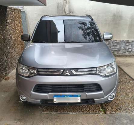 MITSUBISHI-OUTLANDER-2014