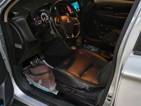 MITSUBISHI-OUTLANDER-2.0 16V GASOLINA 4P AUTOMÁTICO MITSUBISHI-OUTLANDER-2014