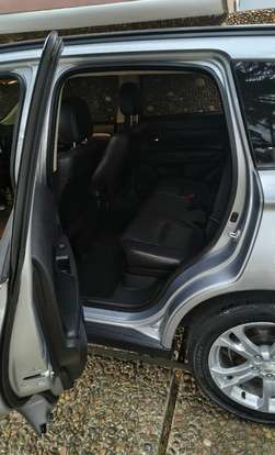 MITSUBISHI-OUTLANDER-2014