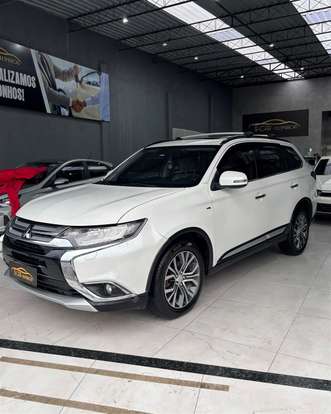 MITSUBISHI-OUTLANDER-2015