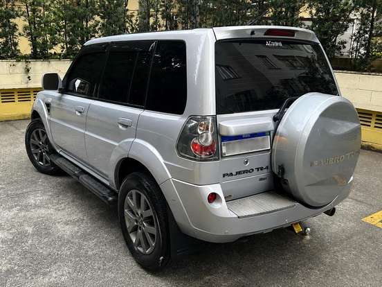 MITSUBISHI-PAJERO TR4-2.0 4X2 16V 140CV FLEX 4P AUTOMÁTICO MITSUBISHI-PAJERO TR4-2013
