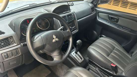 MITSUBISHI-PAJERO TR4-2013
