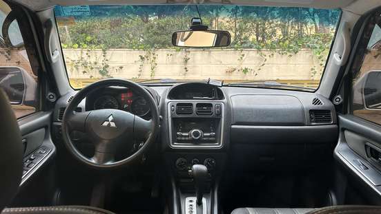 MITSUBISHI-PAJERO TR4-2013